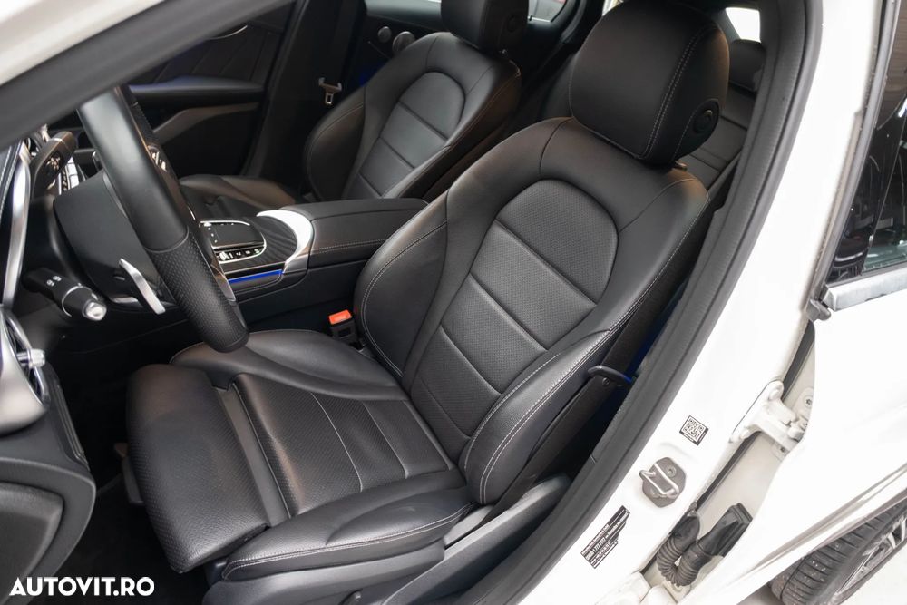 Mercedes-Benz GLC Coupe 300 4MATIC MHEV - 24