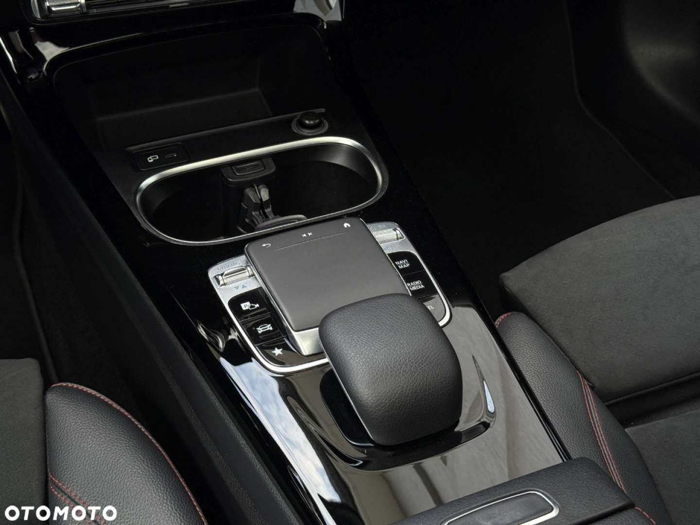 Mercedes-Benz Klasa A 200 7G-DCT AMG Line - 28