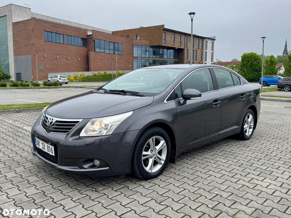 Toyota Avensis 2.0 D-4D - 1
