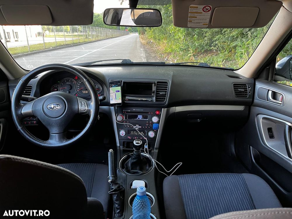 Subaru Legacy 2.0 AC - 8