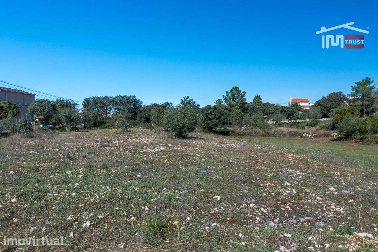 TERRENO PARA CONSTRUÇÃO COM AREA DE 4830 M2 COM AREA DE IMPLANTAÇÃO... - Grande imagem: 3/13