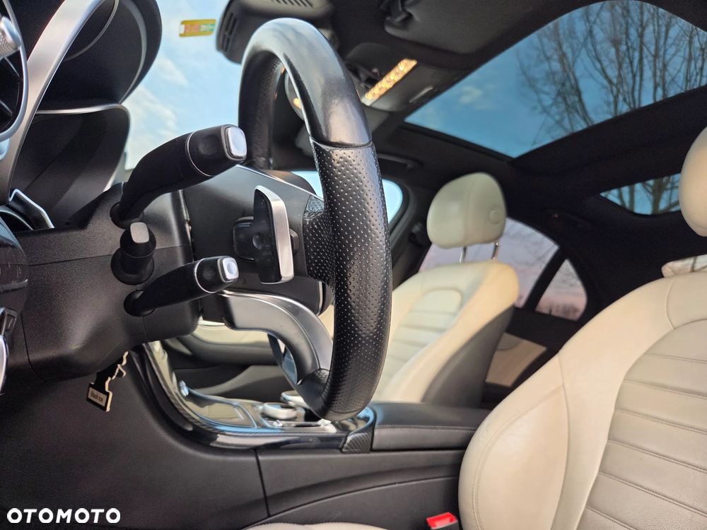 Mercedes-Benz Klasa C 400 4Matic 7G-TRONIC AMG Line - 17