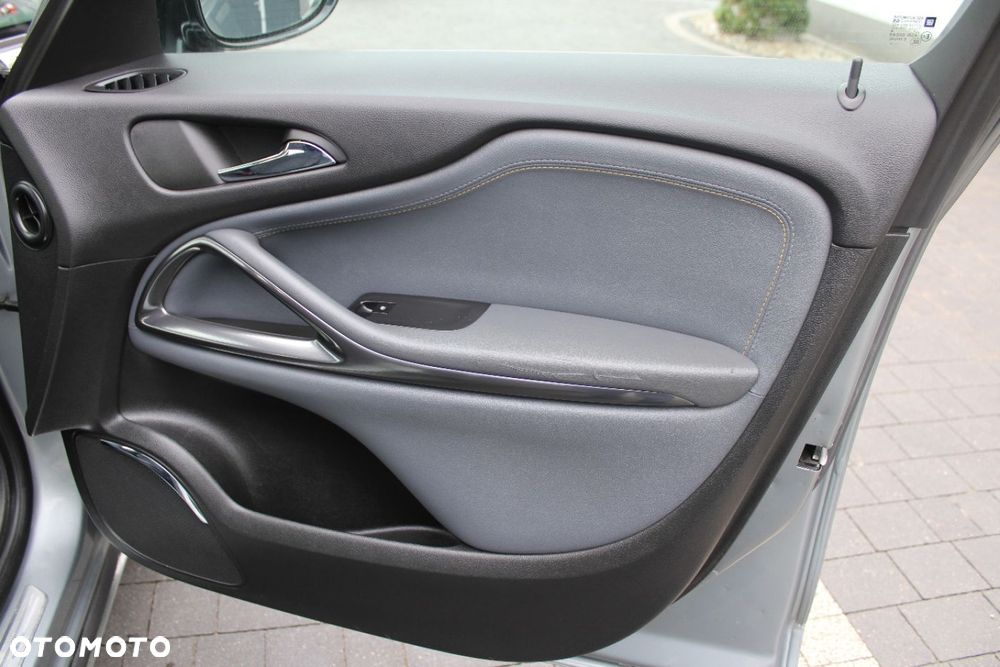 Opel Zafira - 26