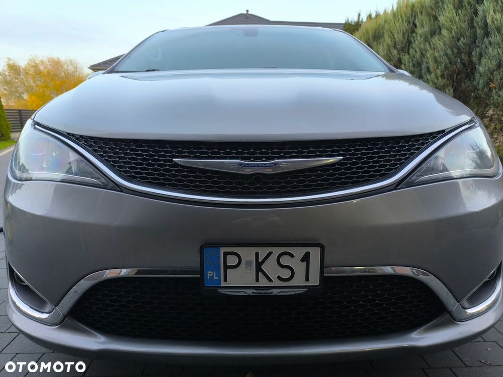 Chrysler Pacifica - 15