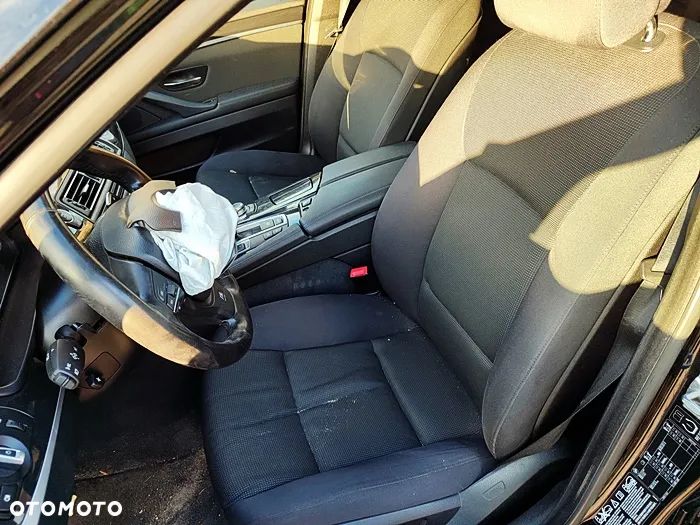 BMW Seria 5 535i xDrive Sport-Aut - 14