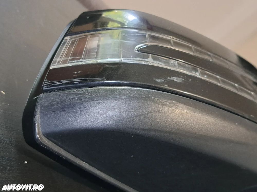 Oglinda exterioara retrovizoare stanga cu lumina ambientala si sticla electrocrom, dreapta electrica ( putin zgariata ) Originale Mercedes W204 facelift si W204 culoarea negru - 7