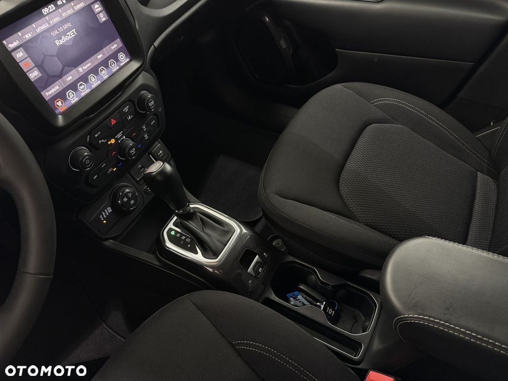 Jeep Renegade - 24