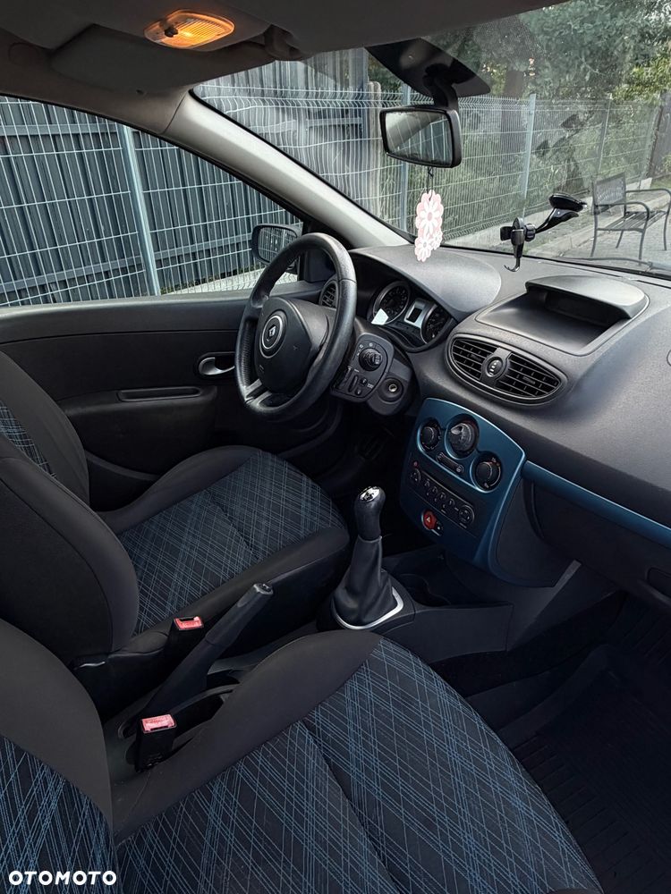 Renault Clio 2009 photo 5