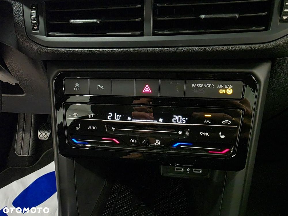 Volkswagen T-Cross 1.0 TSI Style - 25