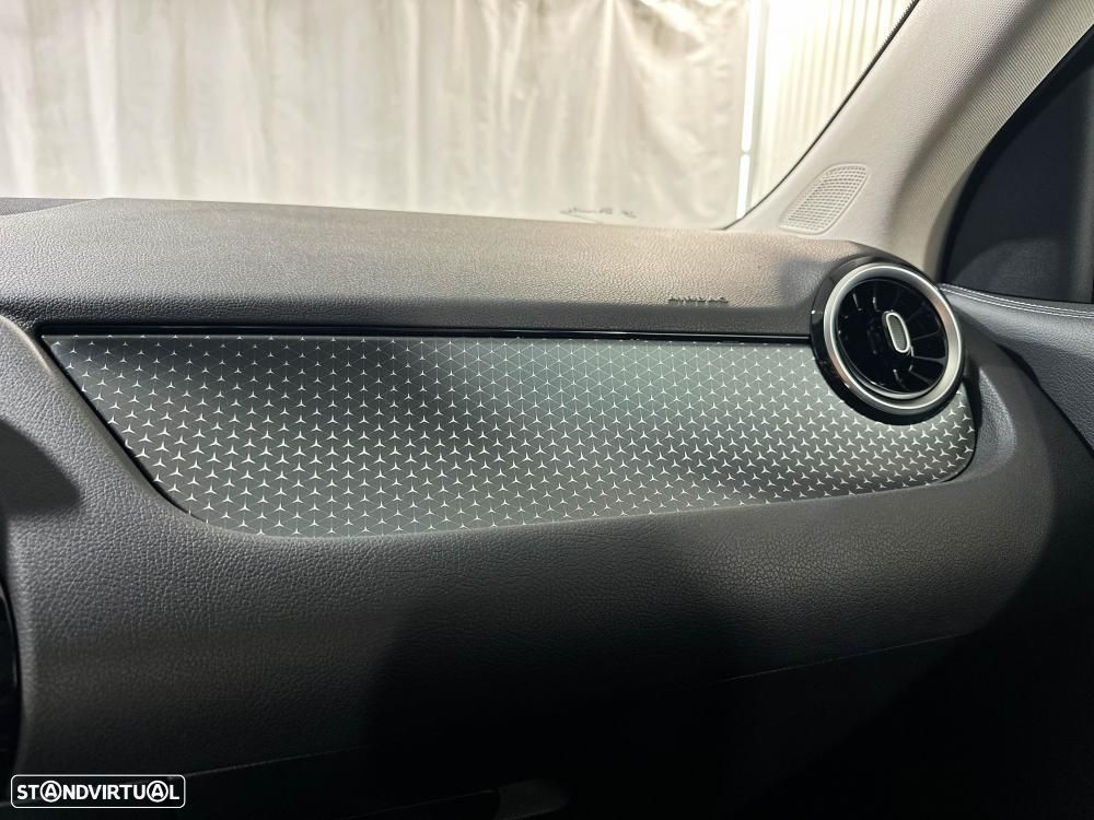 Mercedes-Benz GLA 250 e 8G-DCT Progressive - 32