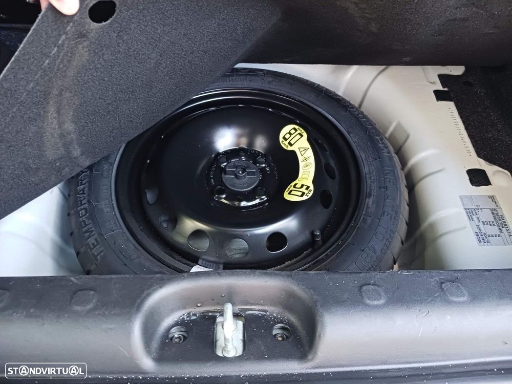 Fiat Panda 1.0 Hybrid City Cross - 32