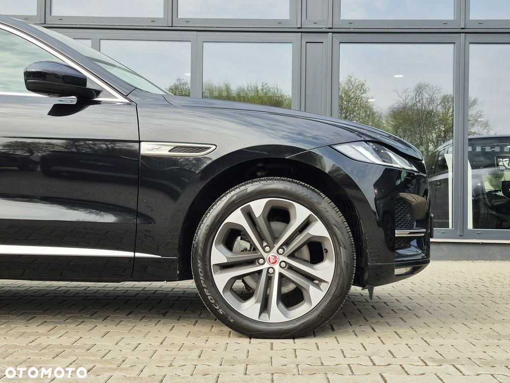 Jaguar F-Pace - 9