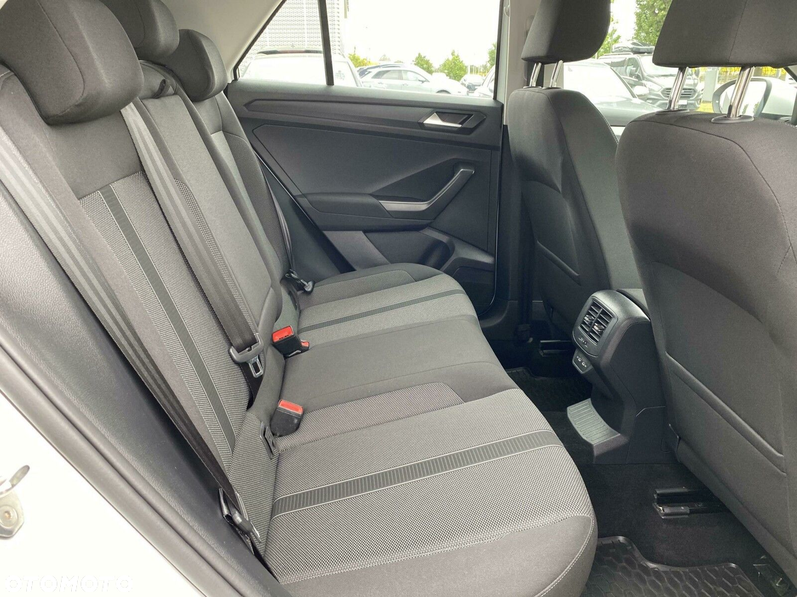 Volkswagen T-Roc 1.5 TSI Life - 16