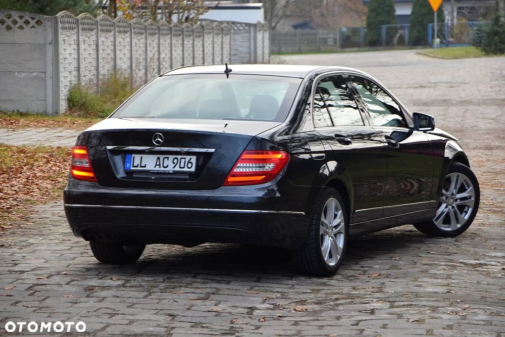 Mercedes-Benz Klasa C 180 Kompressor BlueEFFICIENCY Avantgarde - 13