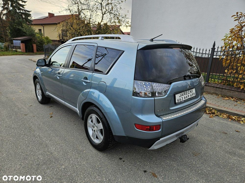 Mitsubishi Outlander - 6