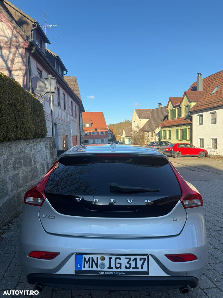 Volvo V40 D4 Momentum - 10