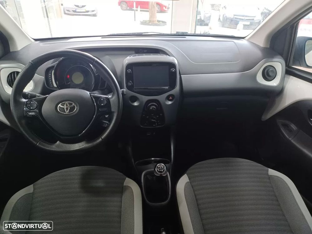 Toyota Aygo 1.0 X-Clusiv - 20