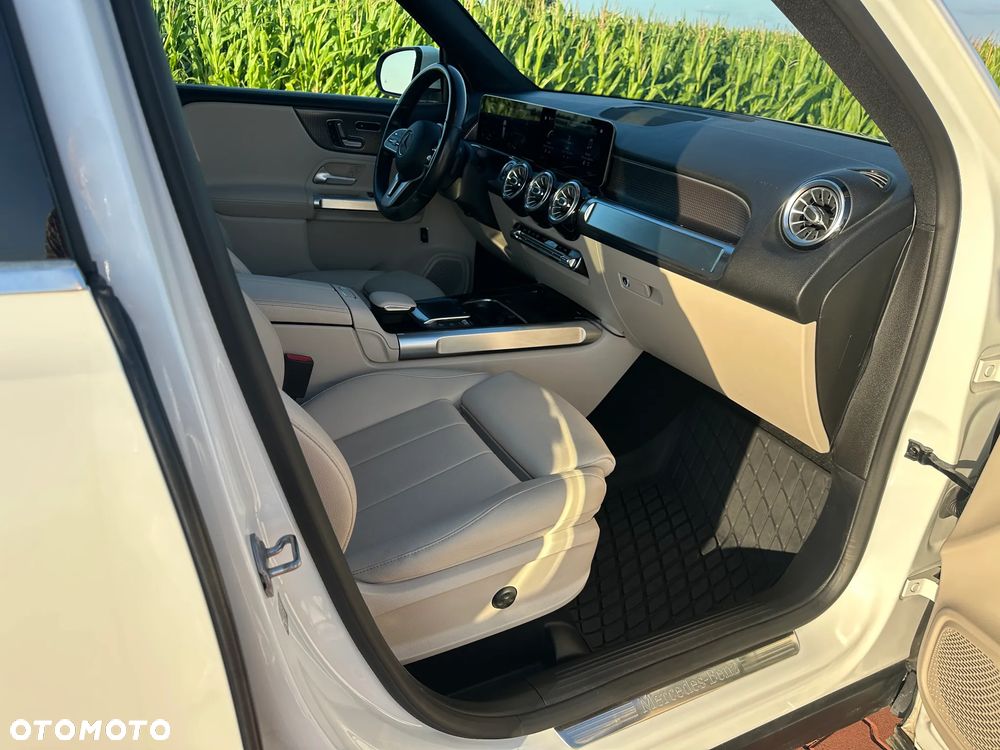 Mercedes-Benz GLB 250 Progressive 8G-DCT - 17