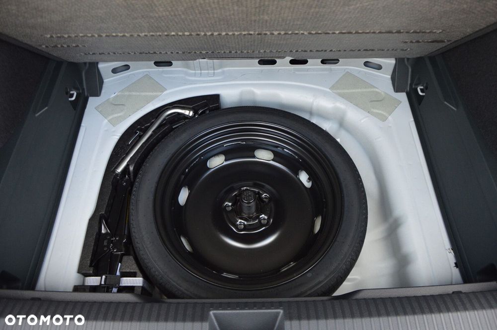 Volkswagen T-Roc - 32