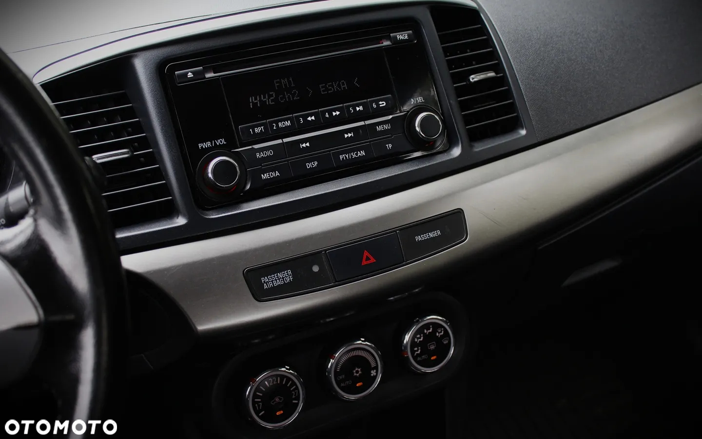 Mitsubishi Lancer 1.6 Intense - 29
