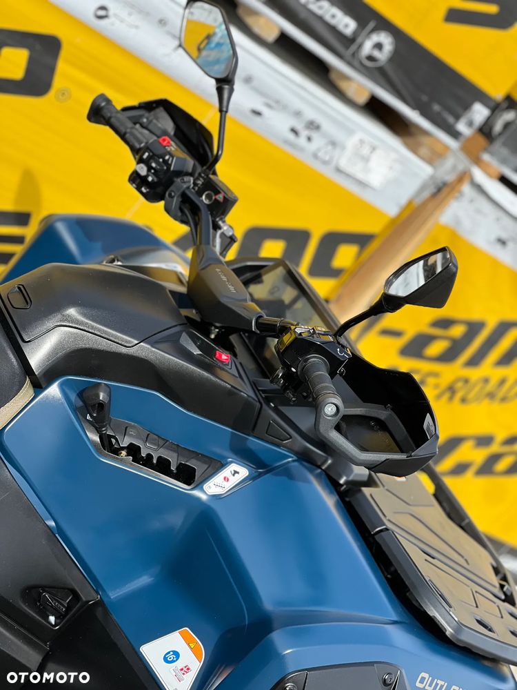 Can-Am Outlander - 8