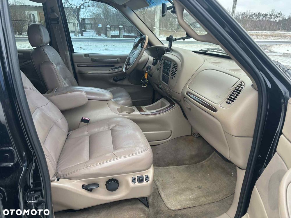 Lincoln Navigator - 13