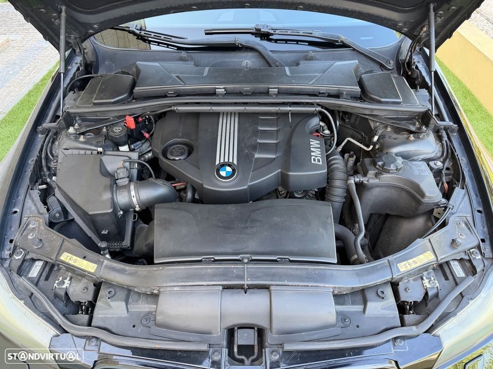 BMW 318 d Navigation Sport - 22