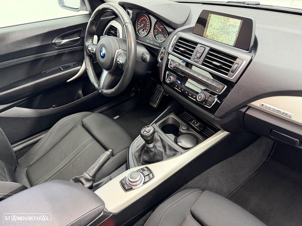 BMW 116 d Pack M - 17