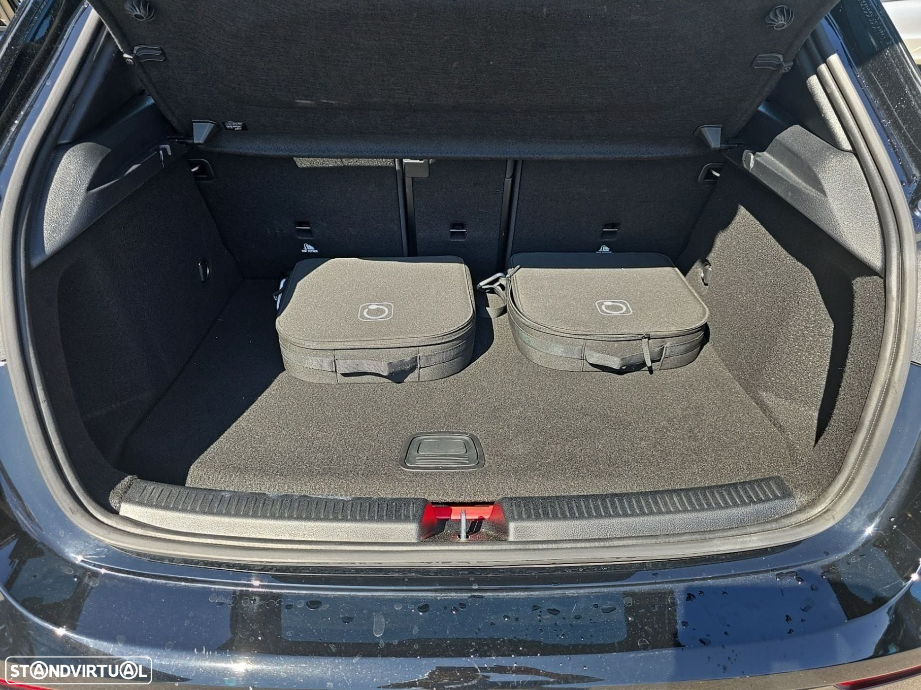 Mercedes-Benz A 250 e AMG Line - 18