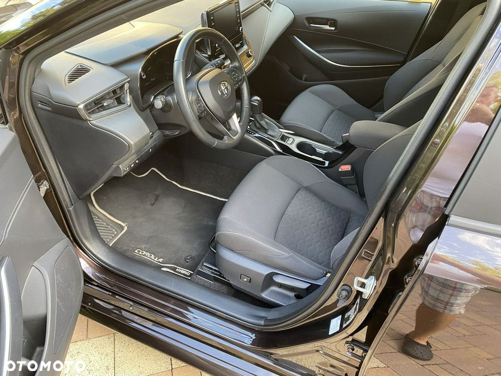 Toyota Corolla 1.8 Hybrid Comfort - 25