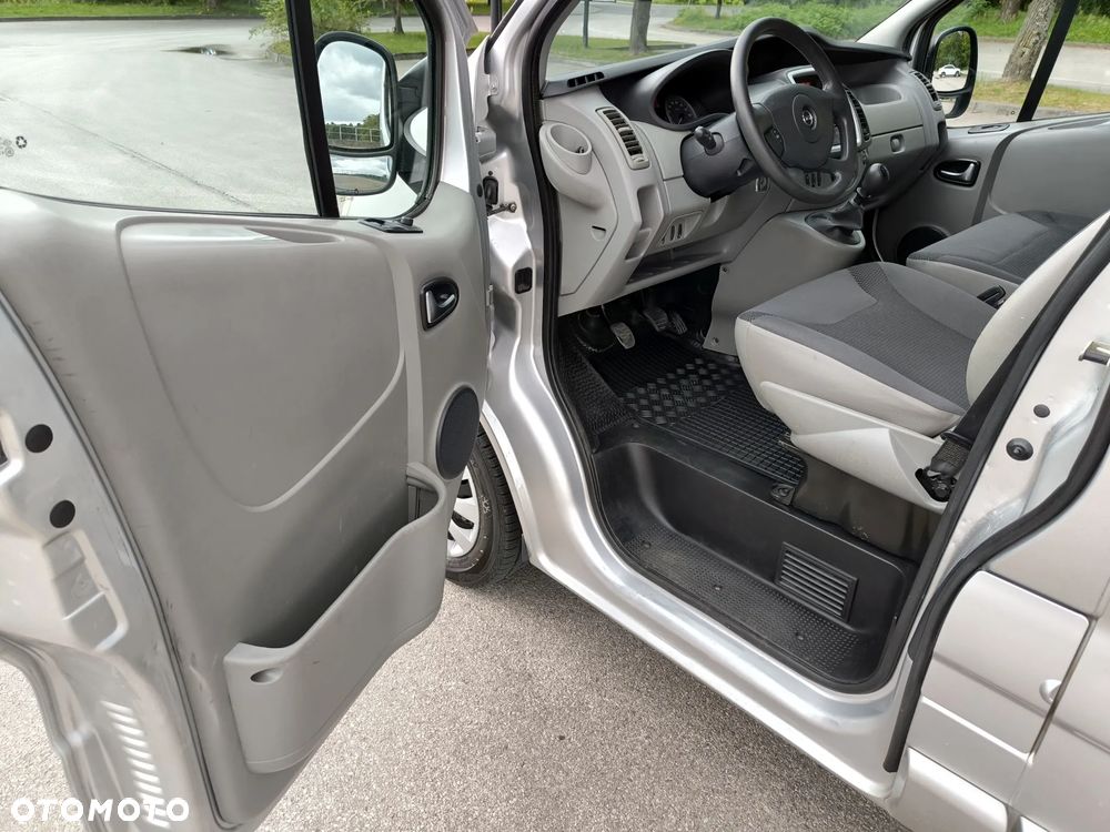Opel Vivaro L2H1 2.9t - 15