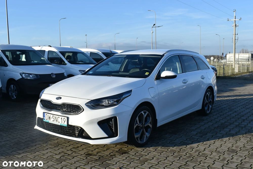 Kia Ceed 1.6 GDI PHEV L DCT - 3