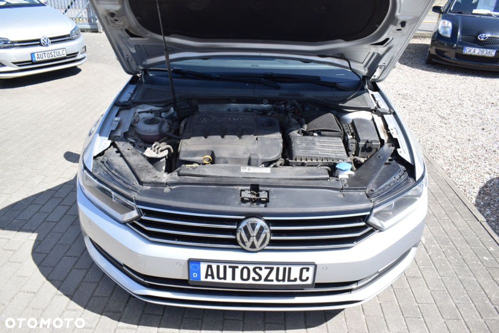 Volkswagen Passat - 15
