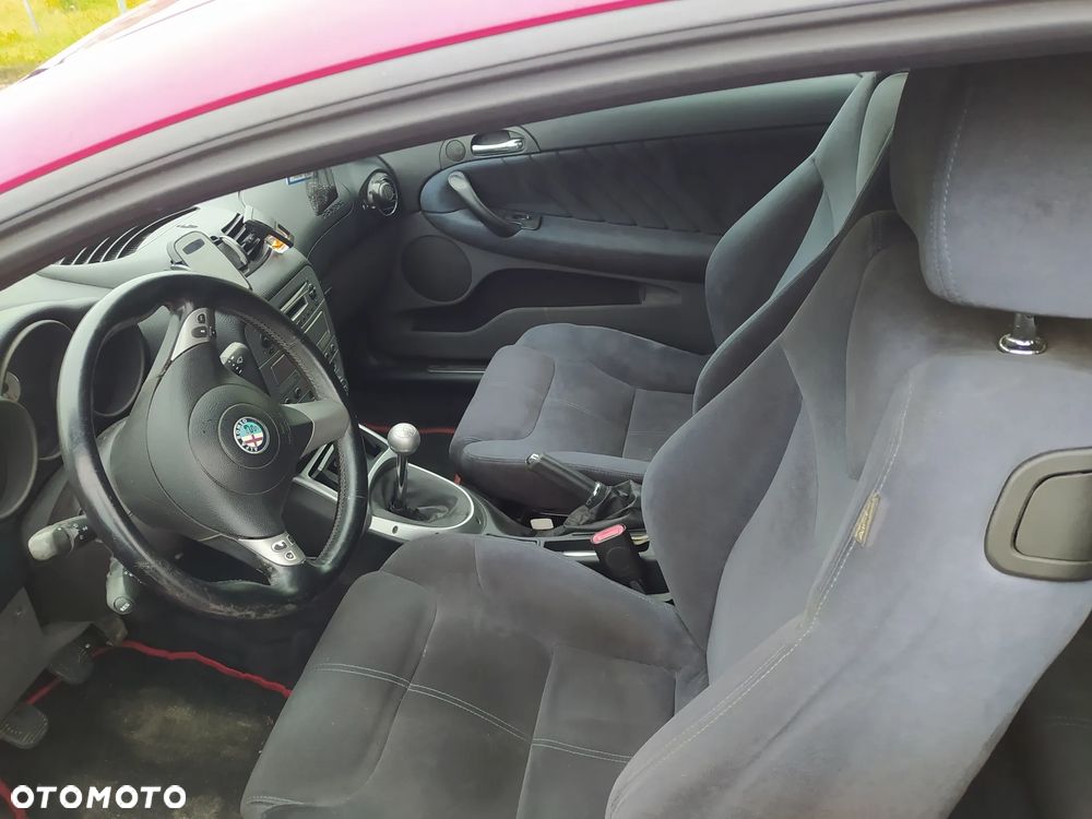 Alfa Romeo Gt 2005 photo 5