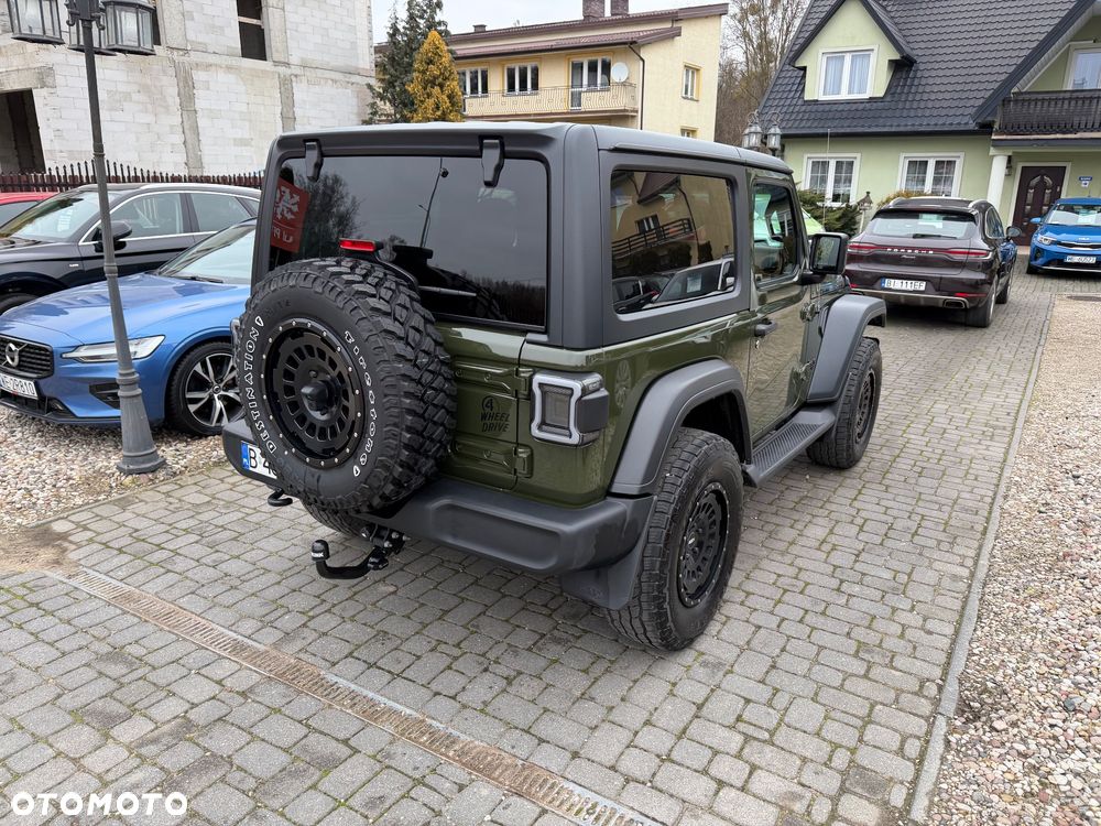 Jeep Wrangler - 26