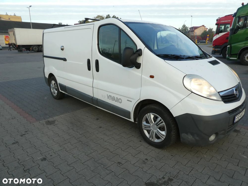 Opel VIVARO - 2