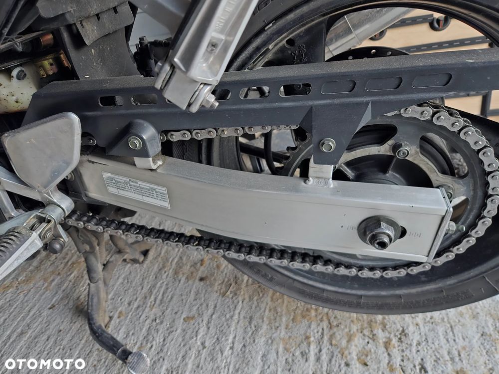 Yamaha FZS - 5