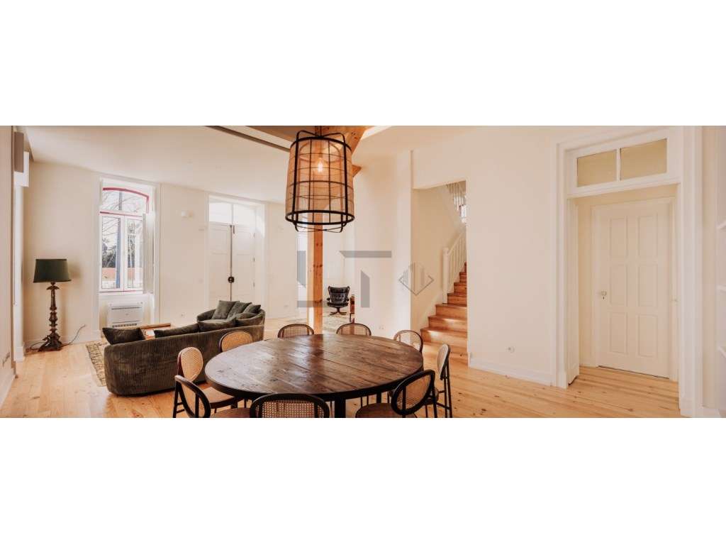 Charmosa Moradia Histórica Totalmente Remodelada e Premiada, no Cor... - Grande imagem: 5/48