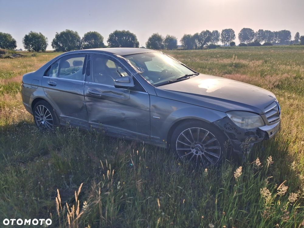 Mercedes-Benz Klasa C 350 CDI DPF 7G-TRONIC BlueEFFICIENCY Elegance - 3