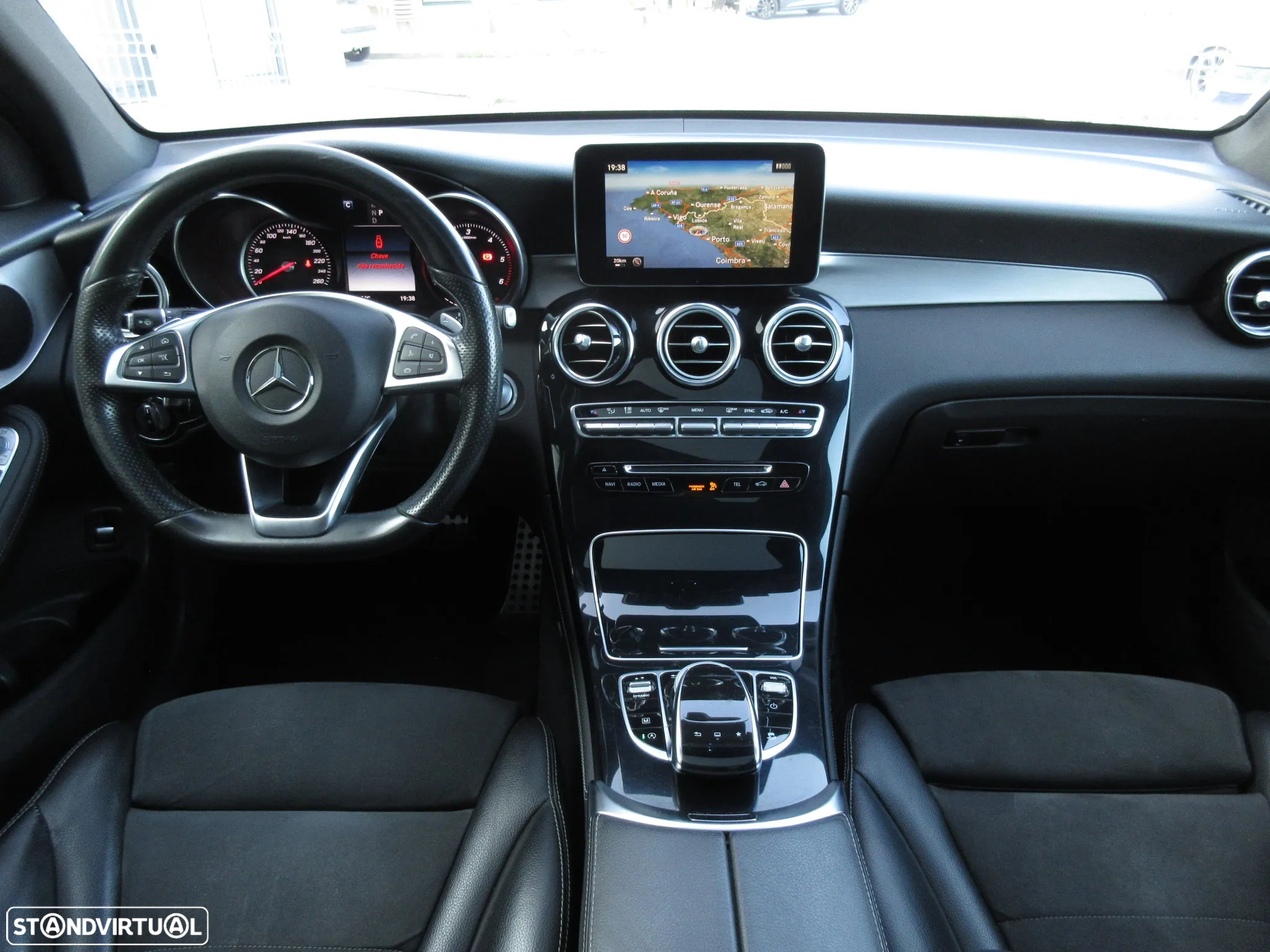 Mercedes-Benz GLC 220 d 4Matic 9G-TRONIC AMG Line - 30