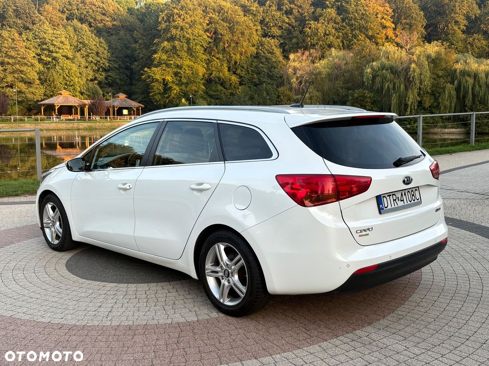 Kia Ceed - 4