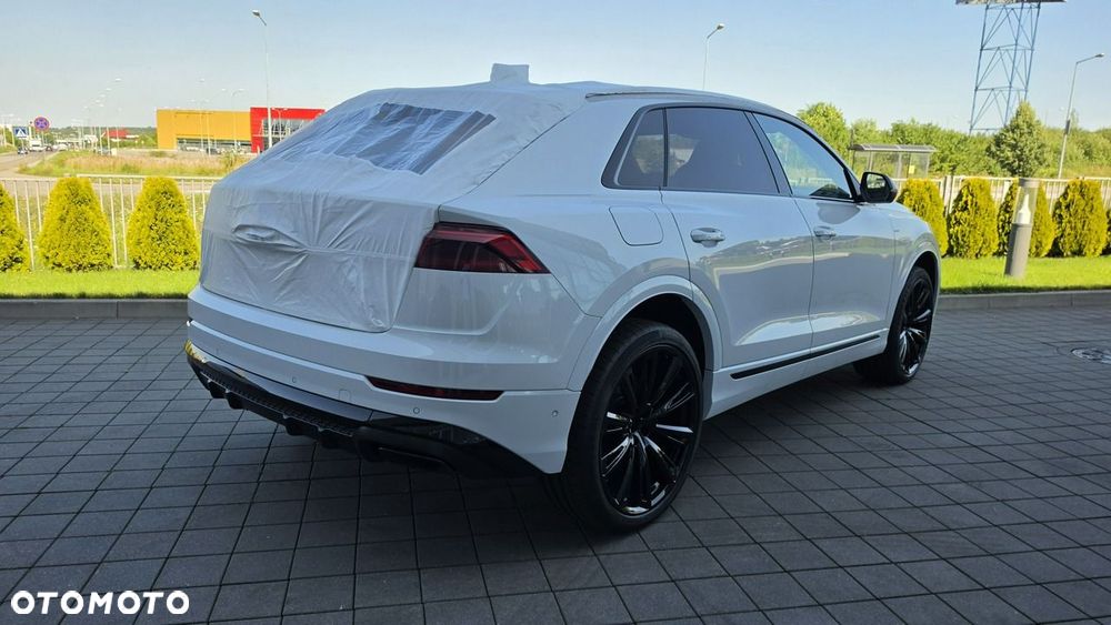 Audi Q8 - 4