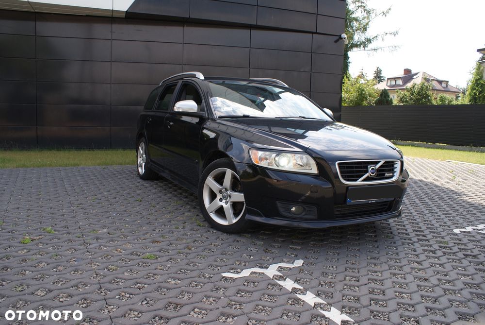 Volvo V50 2.0D R-Design Momentum - 1