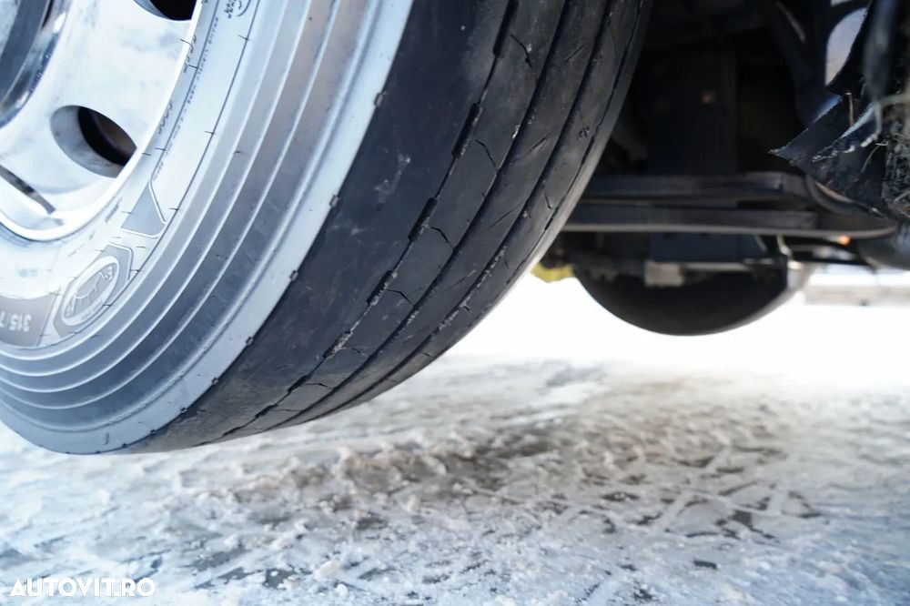 Renault T 430 / 6x2 / REFRIGERAT -9 M / UNITATE CARRIER SUPRA 1250 / platformă elevatoare / oblon rulant / punte de ridicare / direcție - 21