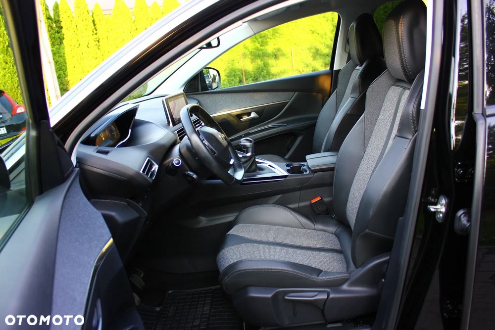 Peugeot 5008 1.5 BlueHDi Allure S&S - 24