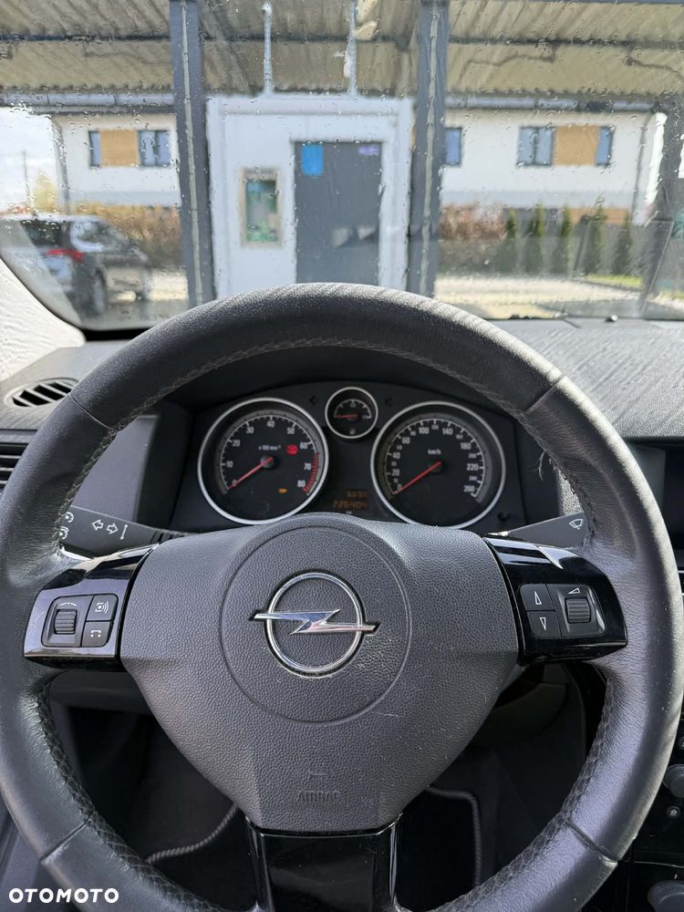 Opel Astra - 9