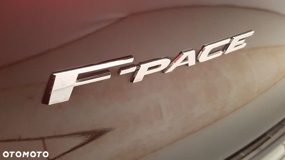 Jaguar F-Pace - 17