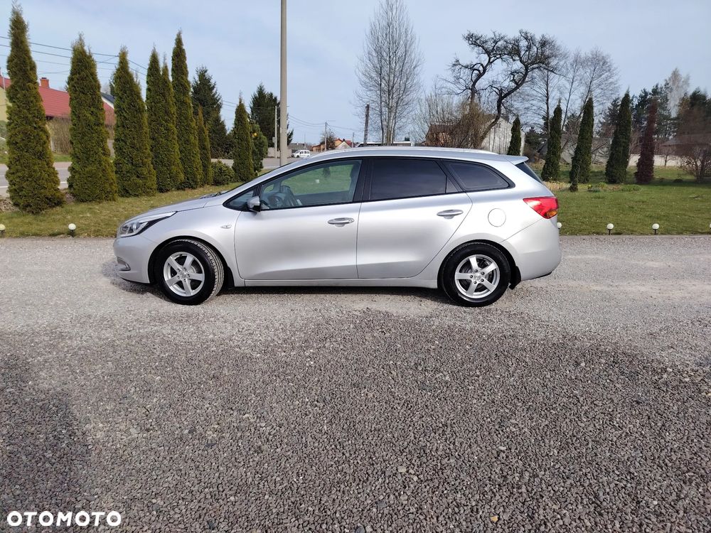 Kia Ceed 1.6 GDI Dream Team Edition - 5