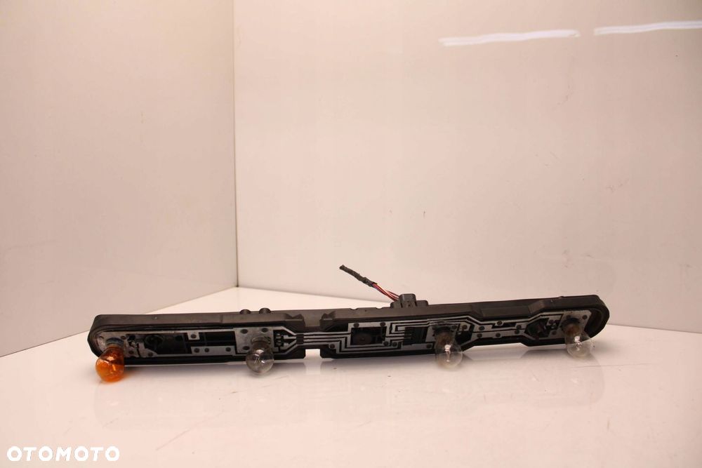 WKŁAD LAMPY GNIAZDO ŻARÓWEK TYŁ LEWY = PRAWY RENAULT MASTER III 17109800 - 1