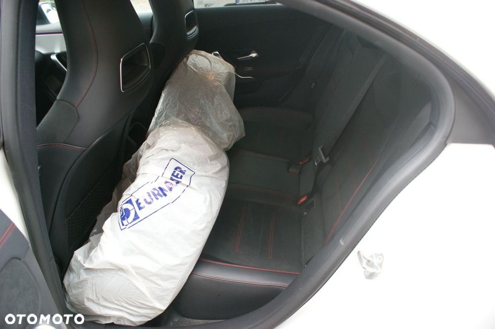 Mercedes-Benz CLA - 15